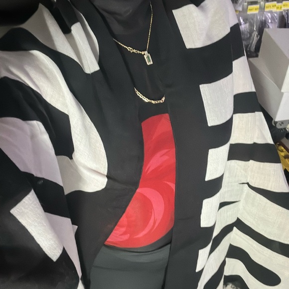 💯- New Authentic MOSCHINO
SCARF WITH LOGO - Picture 8 of 17